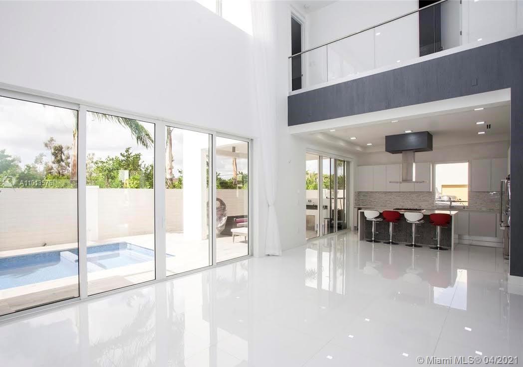 DORAL COMMONS RESIDENTIAL - Residential