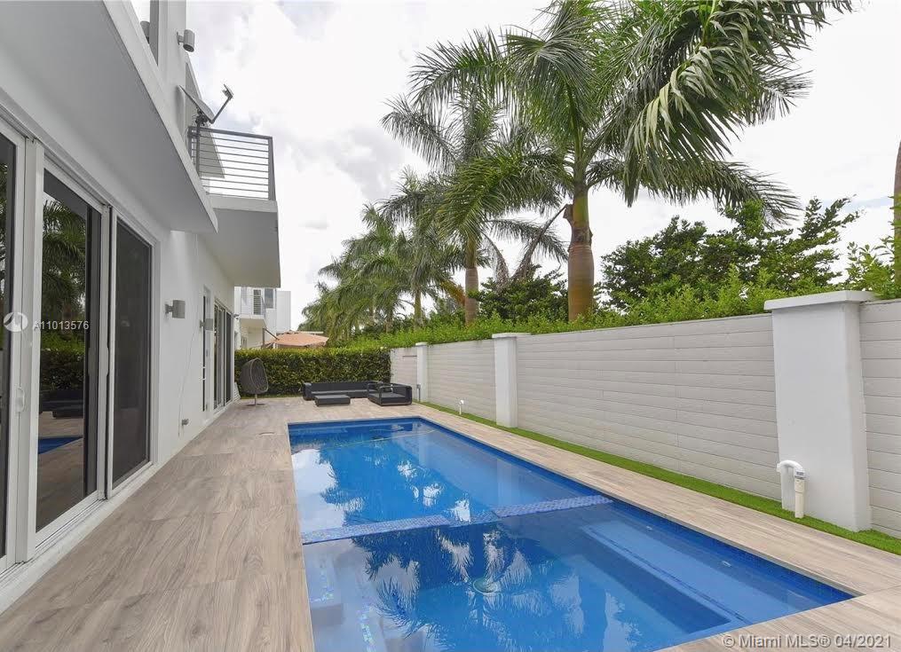 DORAL COMMONS RESIDENTIAL - Residential