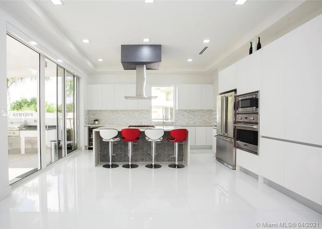 DORAL COMMONS RESIDENTIAL - Residential