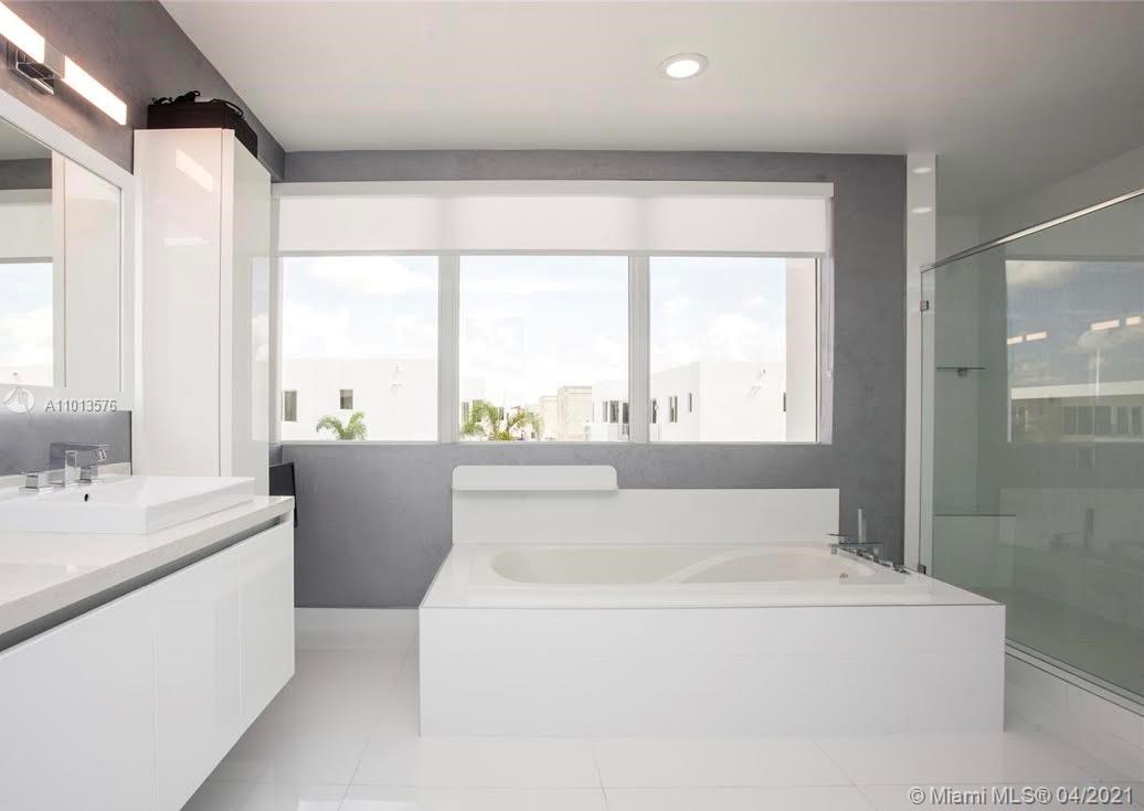 DORAL COMMONS RESIDENTIAL - Residential