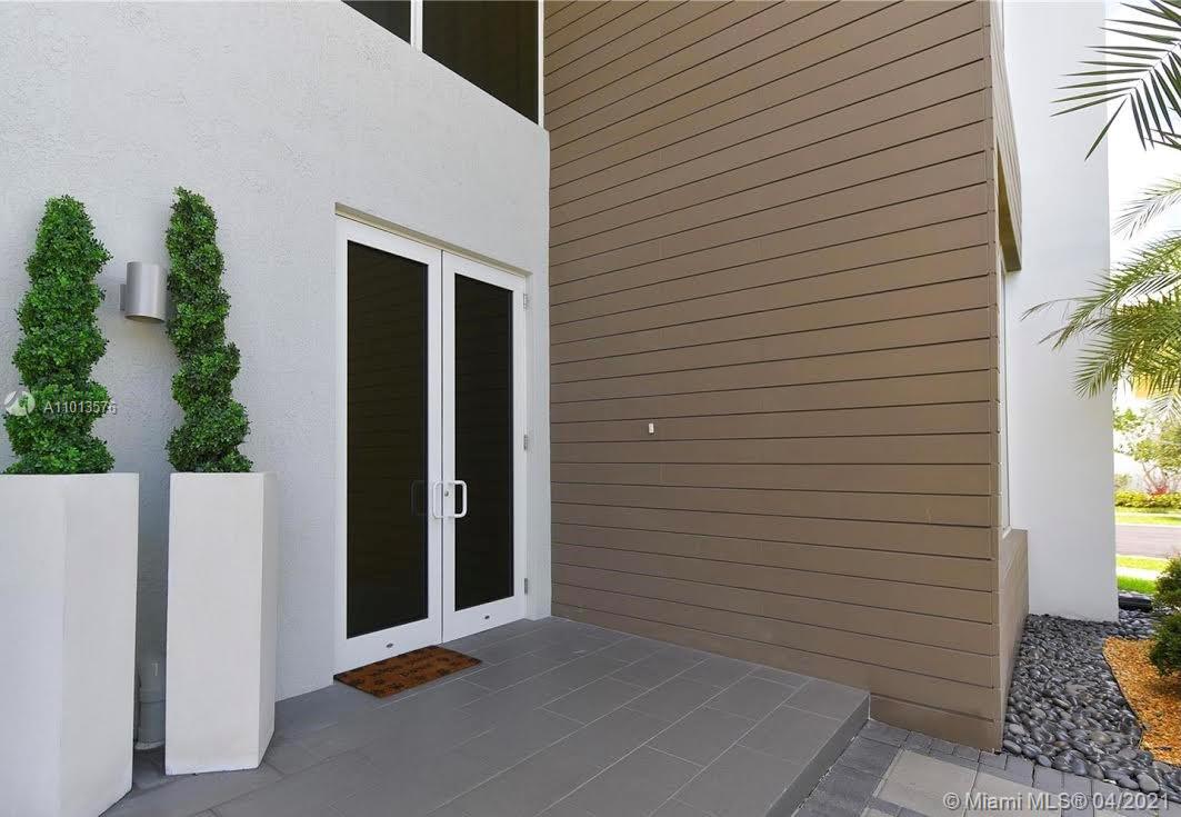 DORAL COMMONS RESIDENTIAL - Residential