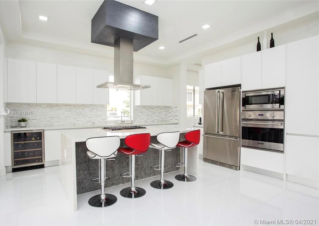 DORAL COMMONS RESIDENTIAL - Residential