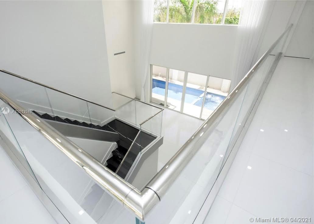 DORAL COMMONS RESIDENTIAL - Residential