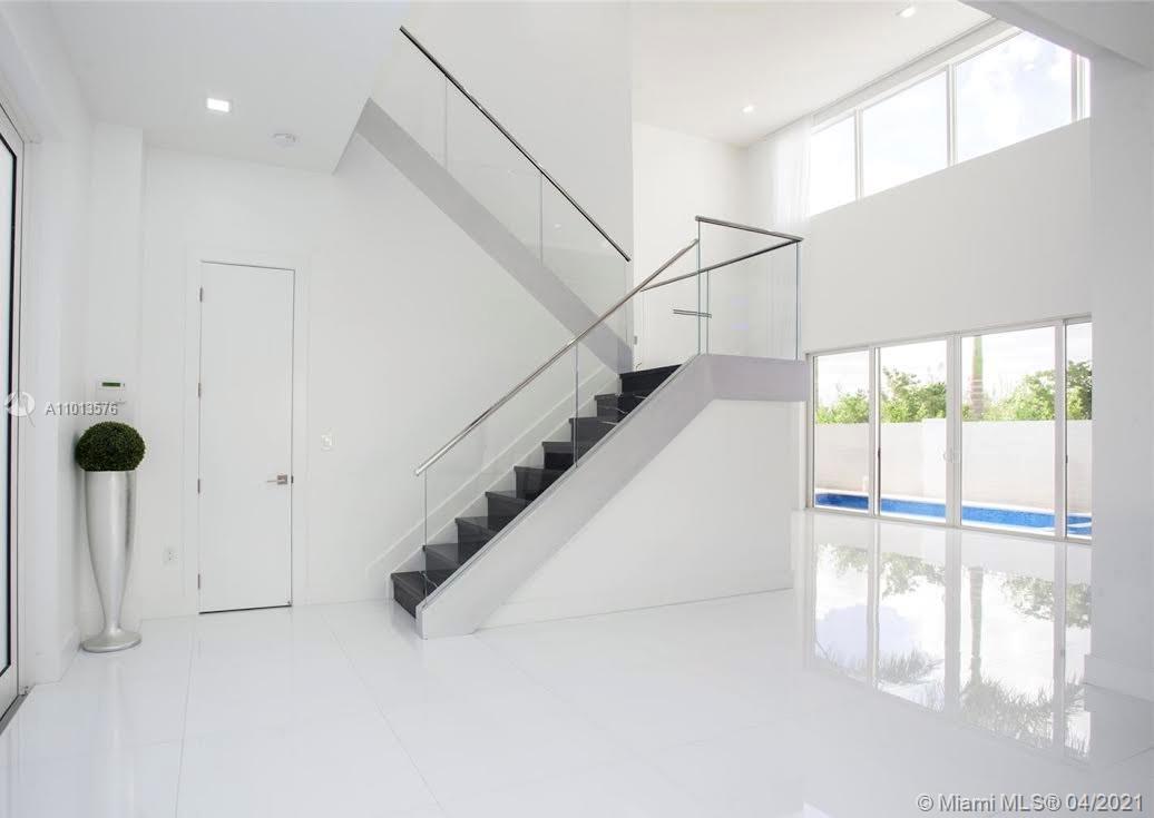 DORAL COMMONS RESIDENTIAL - Residential