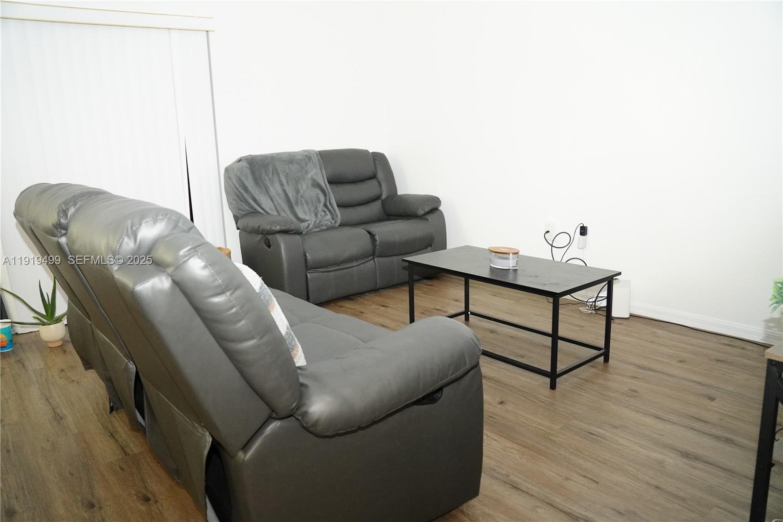 WASHINGTON COURT VILLAS - Residential