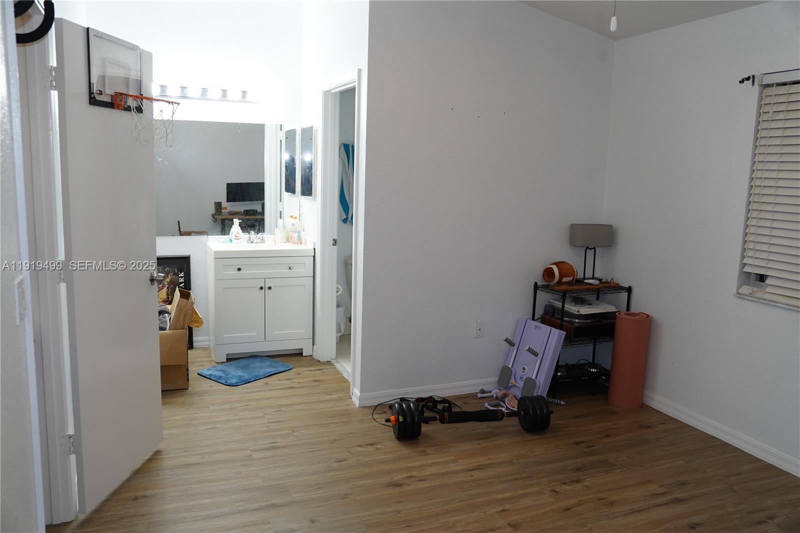 WASHINGTON COURT VILLAS - Residential