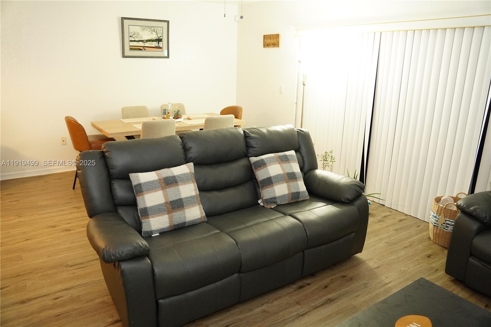 WASHINGTON COURT VILLAS - Residential