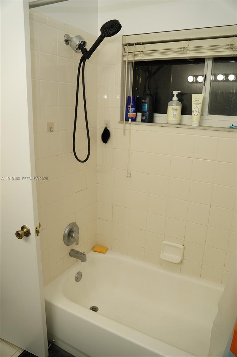 WASHINGTON COURT VILLAS - Residential