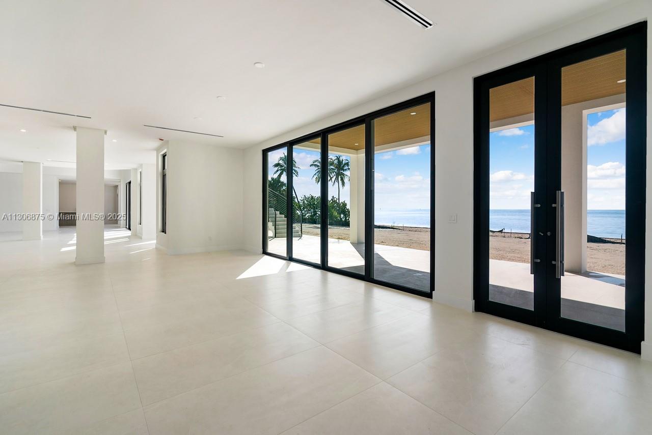 COCO PLUM BEACH REPLAT - Residential