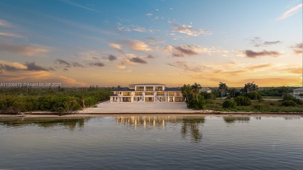COCO PLUM BEACH REPLAT - Residential