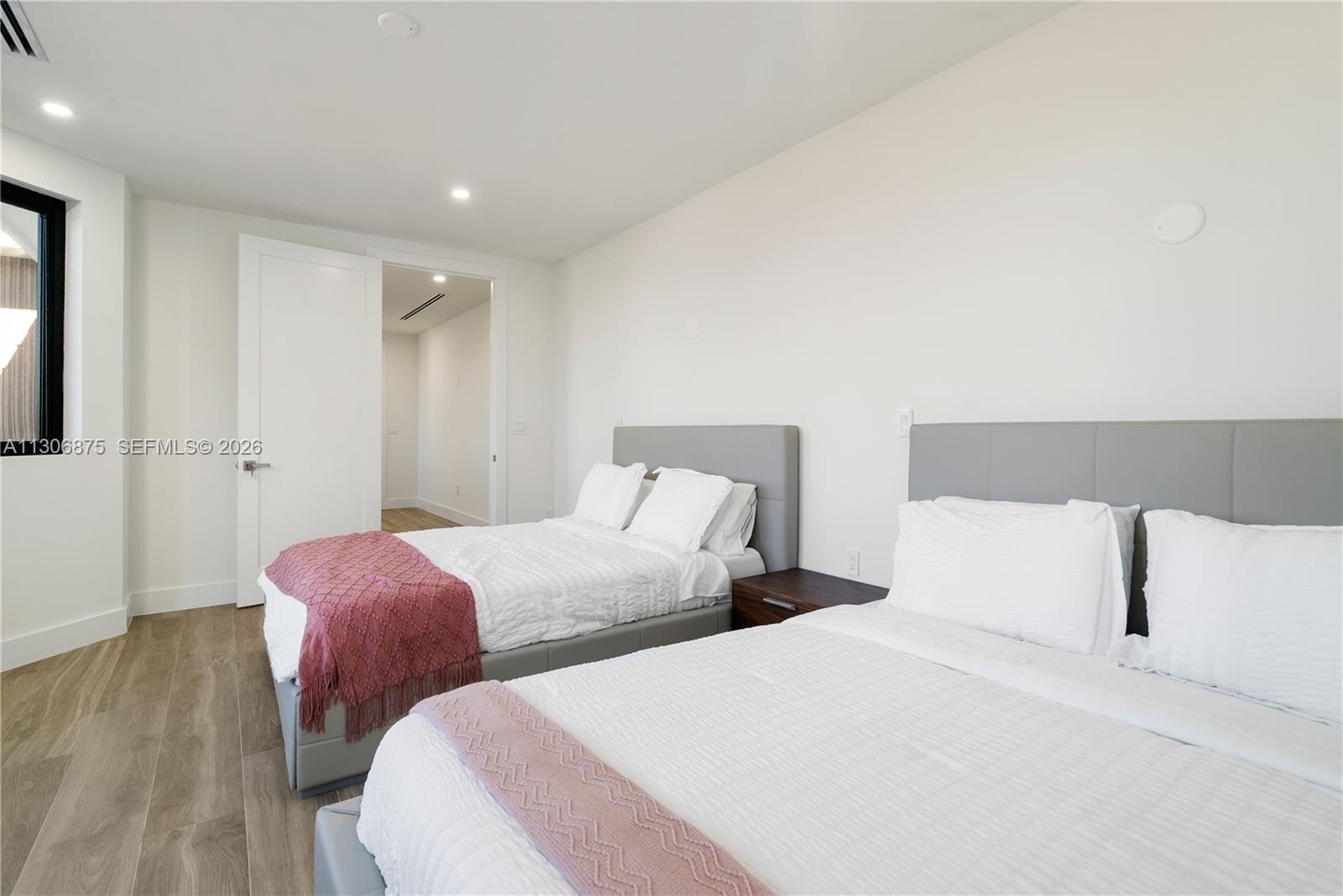 COCO PLUM BEACH REPLAT - Residential