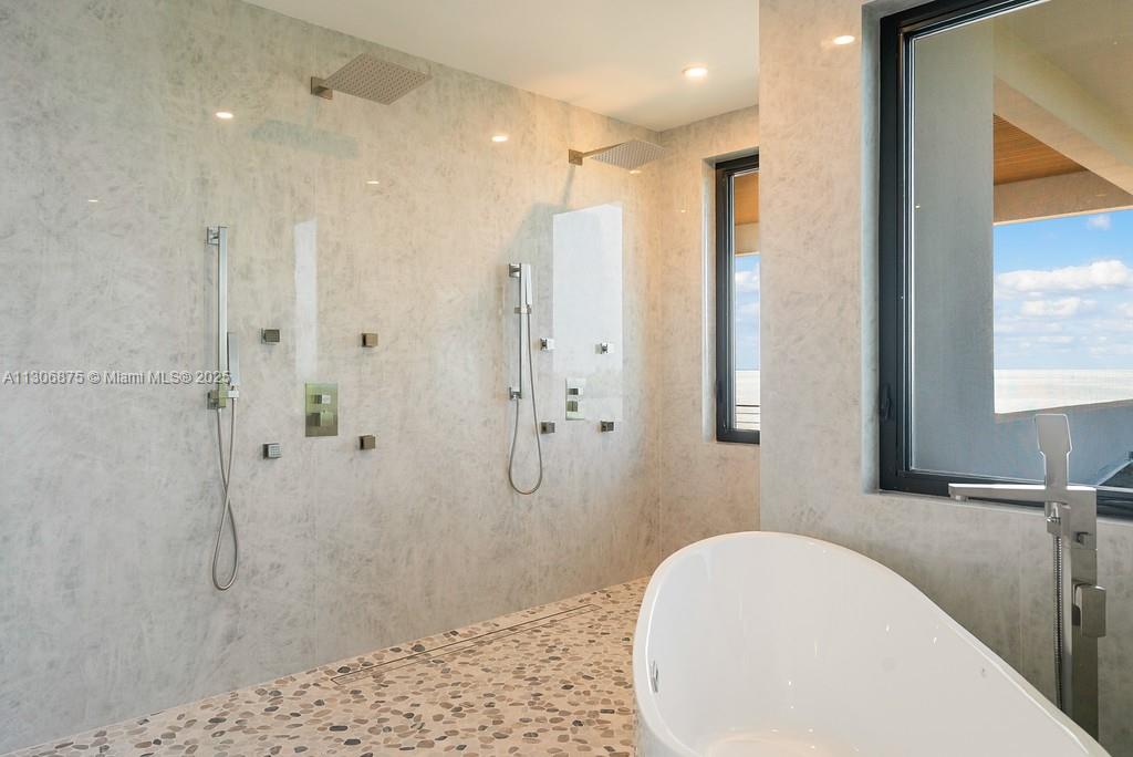 COCO PLUM BEACH REPLAT - Residential