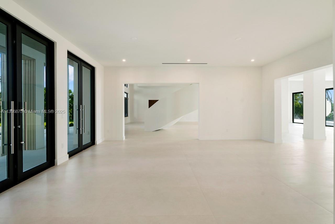 COCO PLUM BEACH REPLAT - Residential
