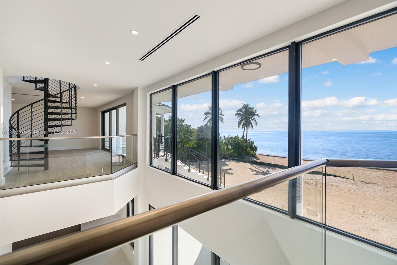 COCO PLUM BEACH REPLAT - Residential