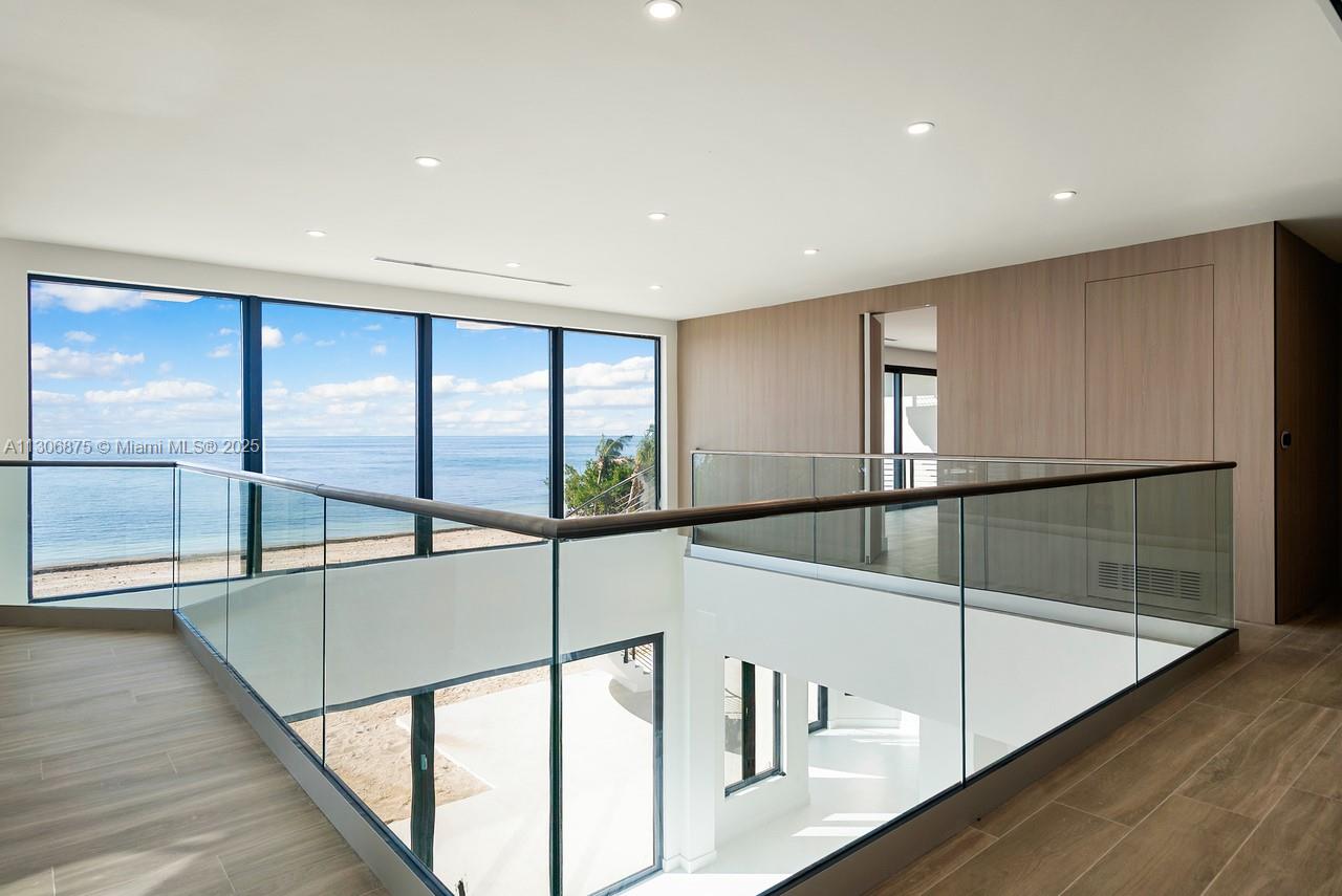 COCO PLUM BEACH REPLAT - Residential