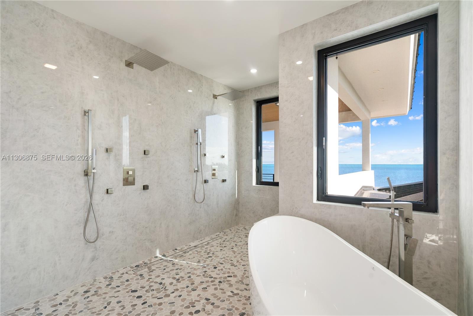 COCO PLUM BEACH REPLAT - Residential