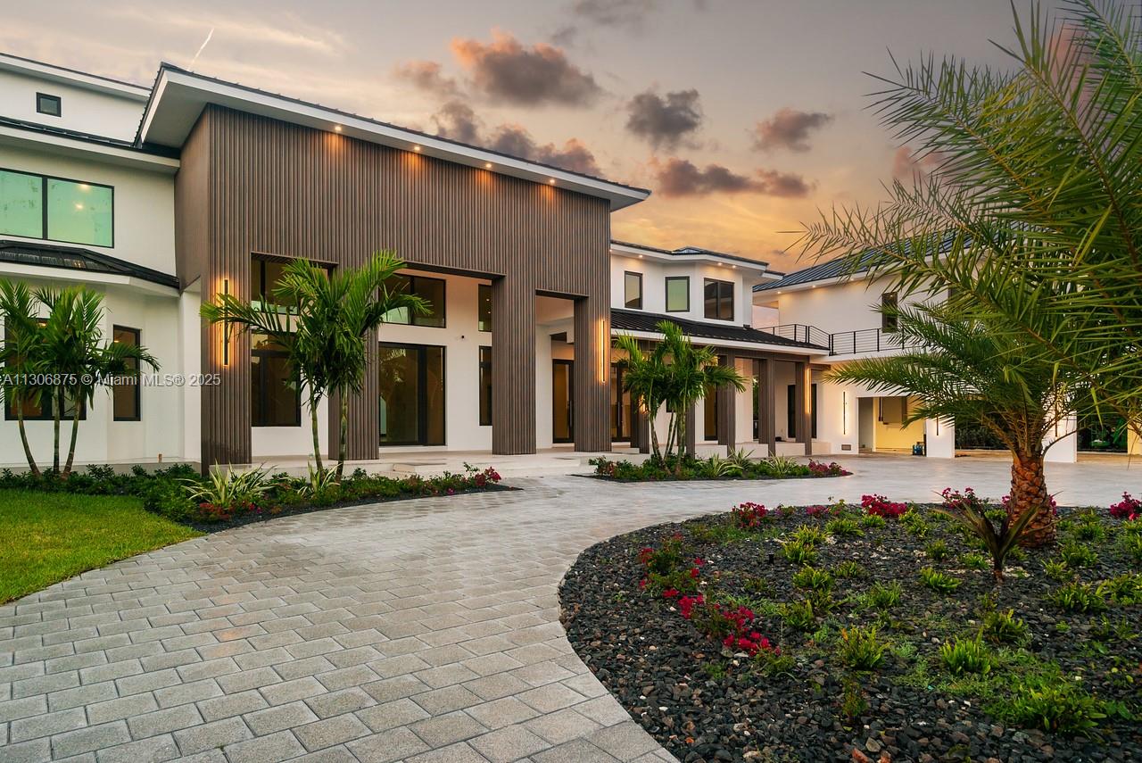 COCO PLUM BEACH REPLAT - Residential