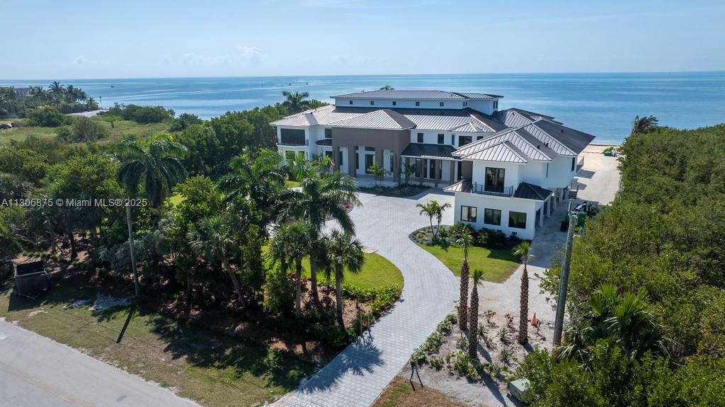 2405 Coco Plum Dr