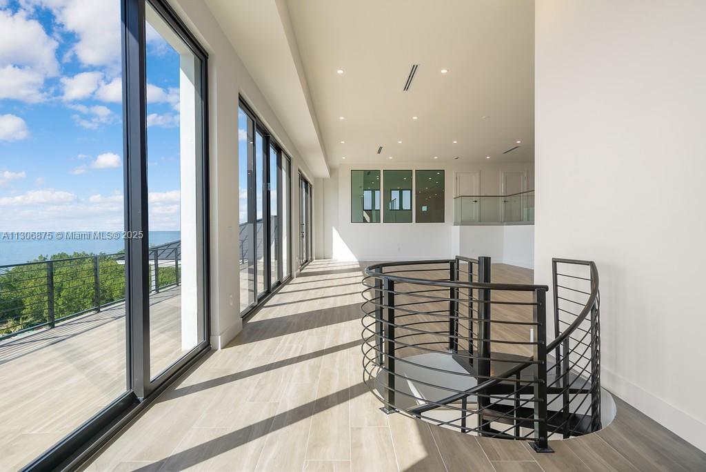 COCO PLUM BEACH REPLAT - Residential