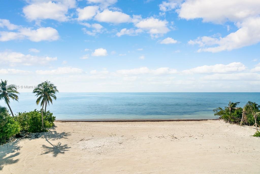COCO PLUM BEACH REPLAT - Residential