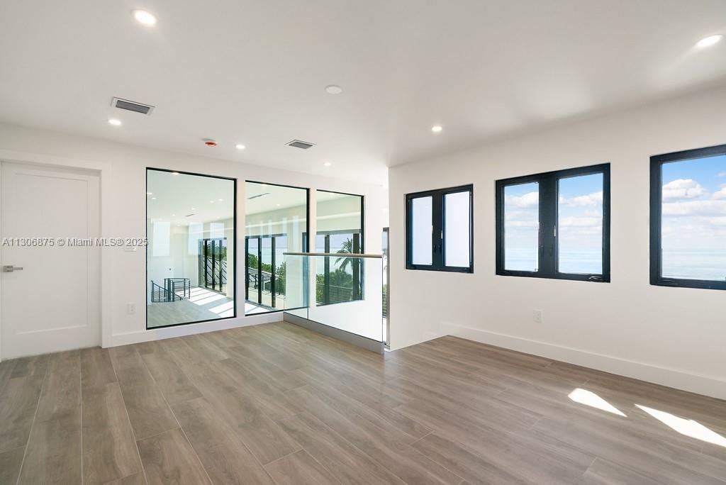 COCO PLUM BEACH REPLAT - Residential