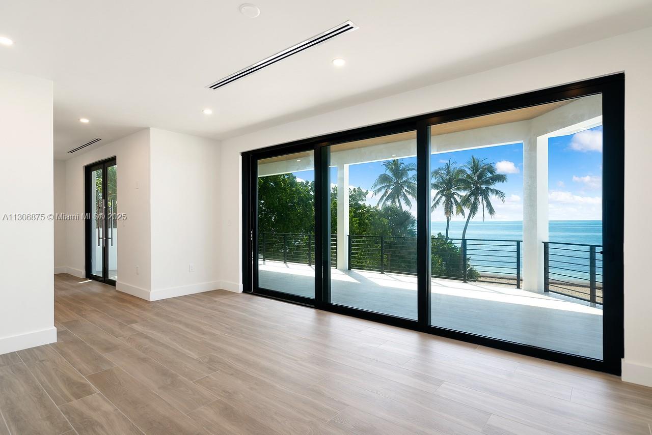 COCO PLUM BEACH REPLAT - Residential