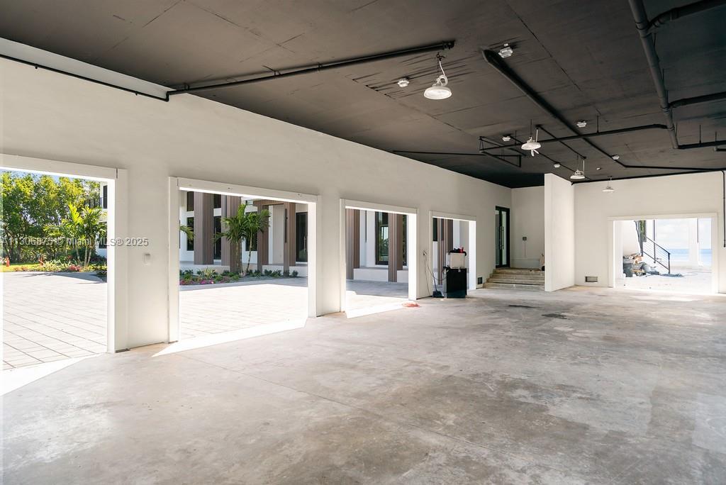 COCO PLUM BEACH REPLAT - Residential