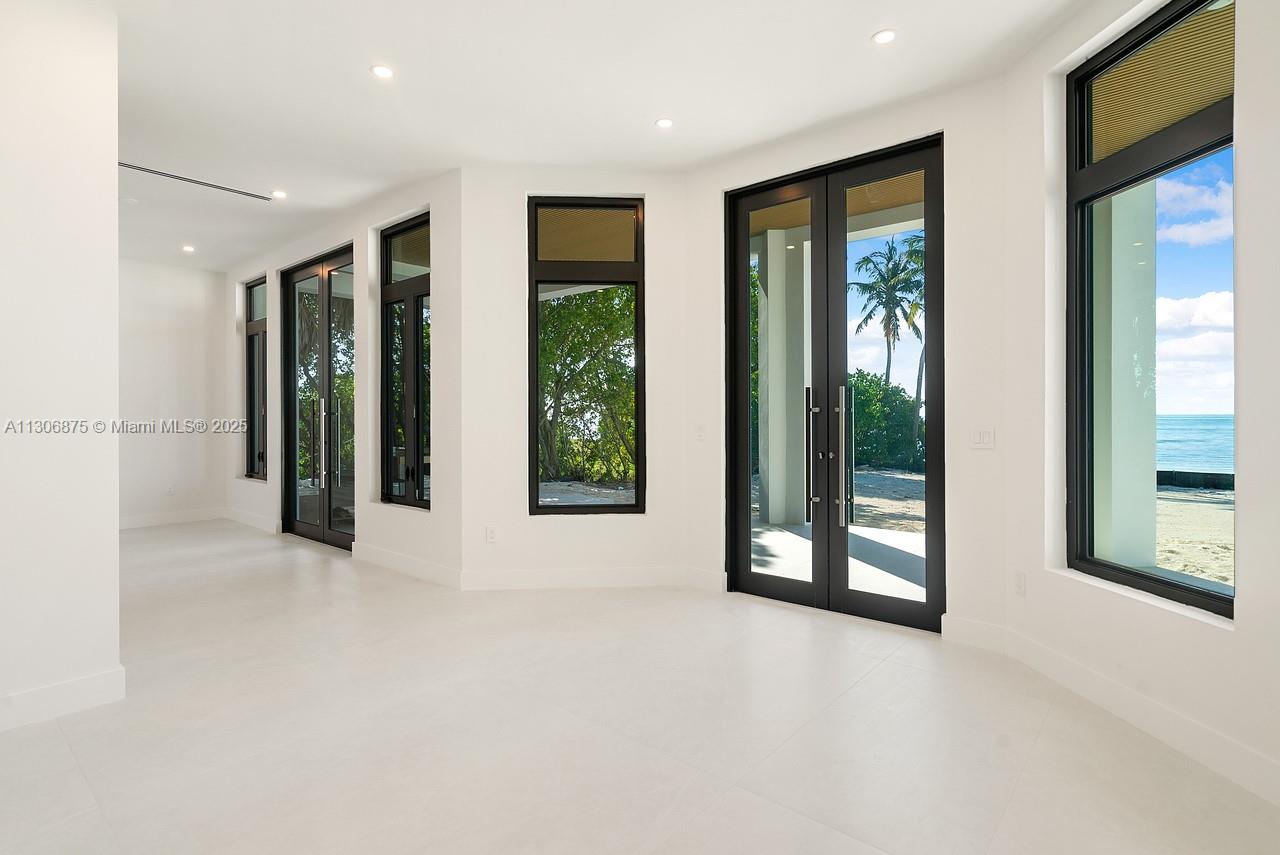 COCO PLUM BEACH REPLAT - Residential