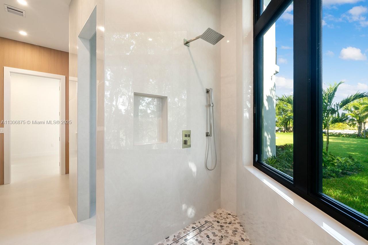 COCO PLUM BEACH REPLAT - Residential