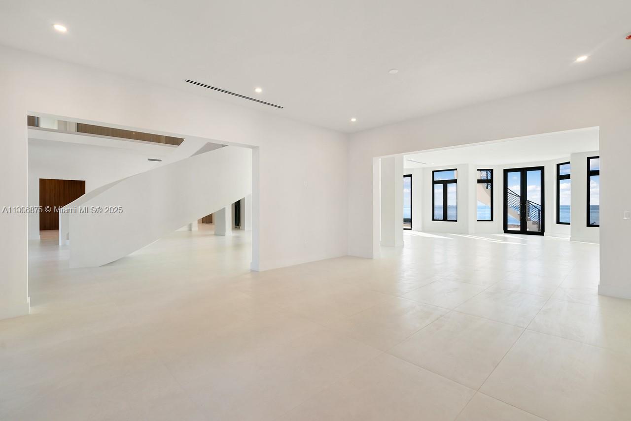COCO PLUM BEACH REPLAT - Residential