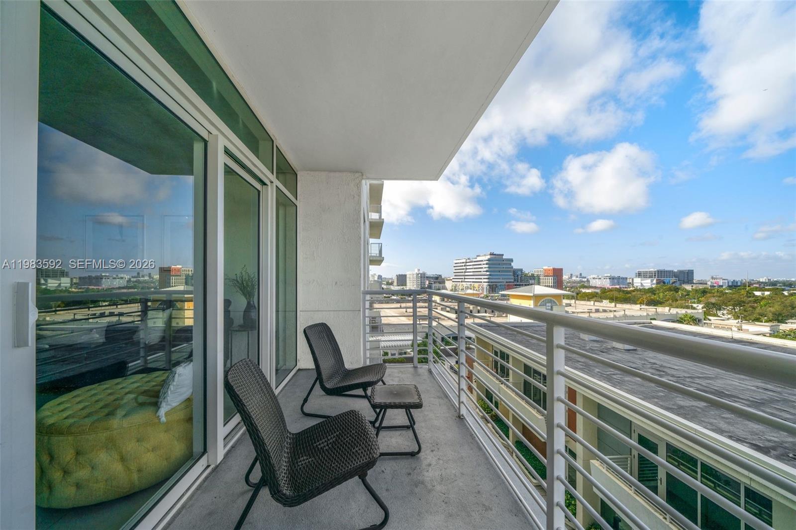 MIDBLOCK MIAMI CONDO - Residential