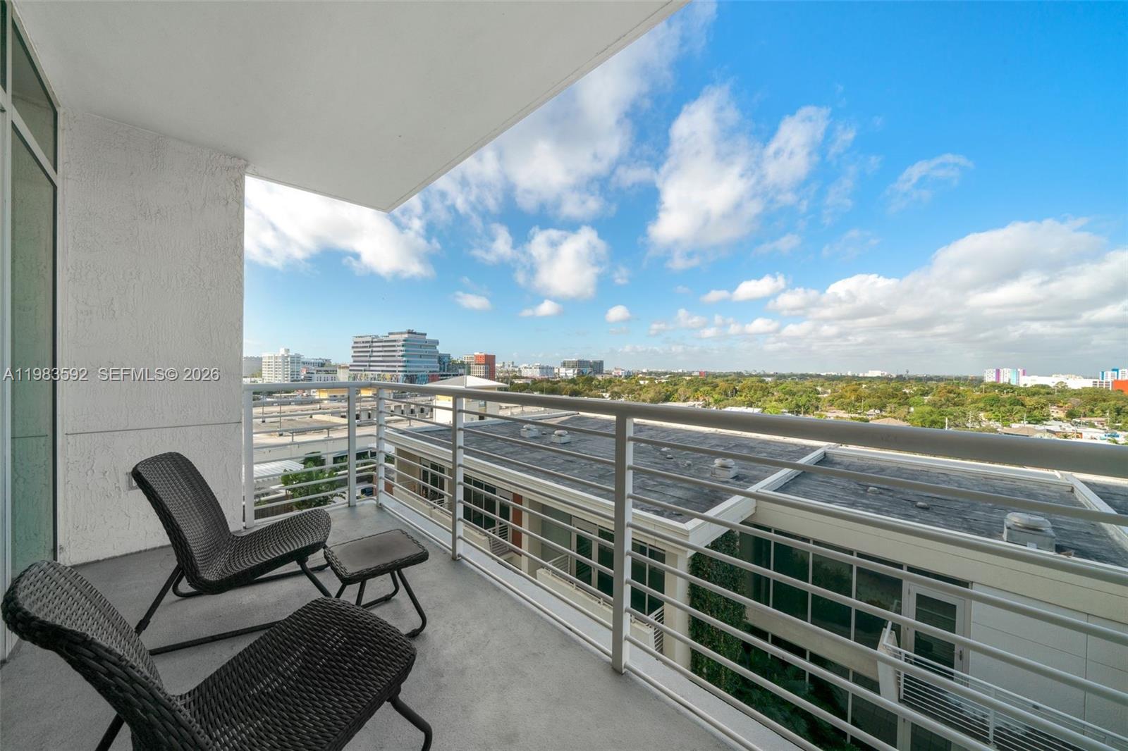 MIDBLOCK MIAMI CONDO - Residential