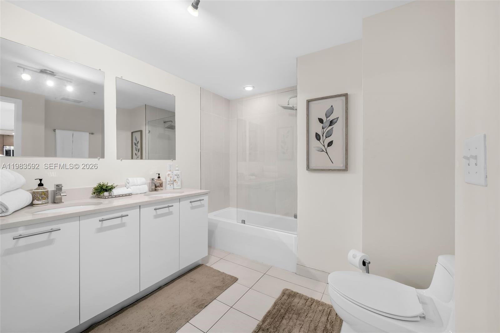 MIDBLOCK MIAMI CONDO - Residential