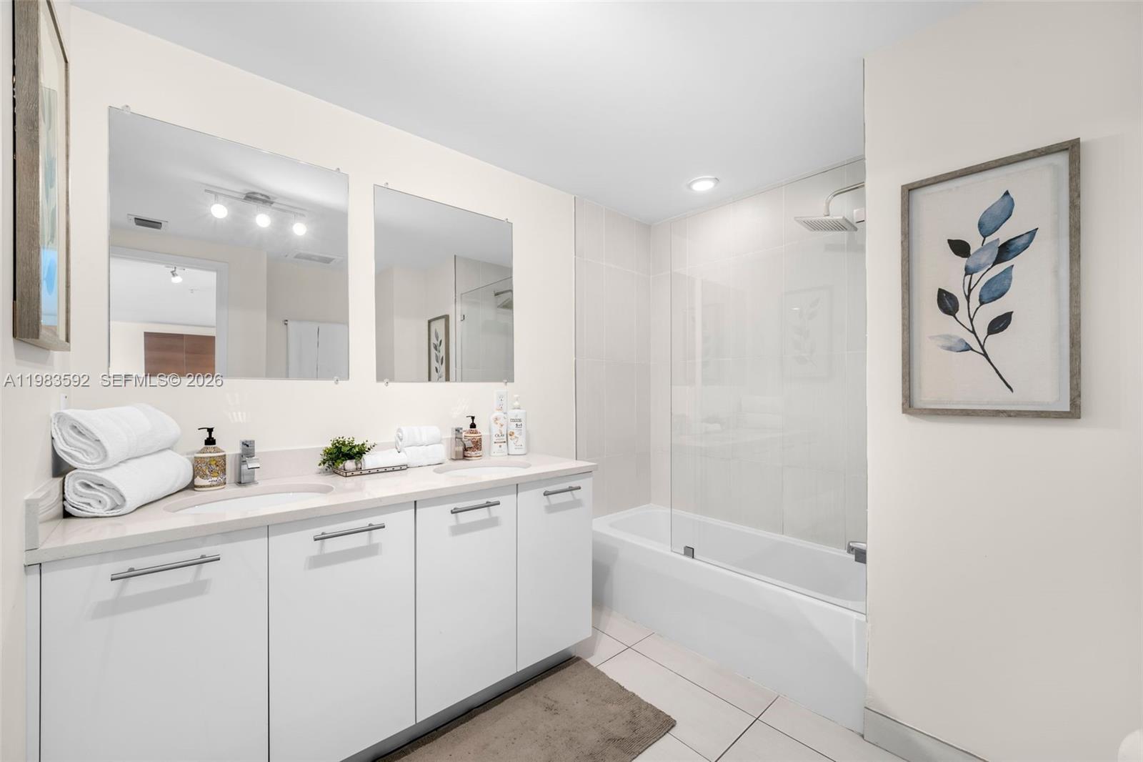 MIDBLOCK MIAMI CONDO - Residential