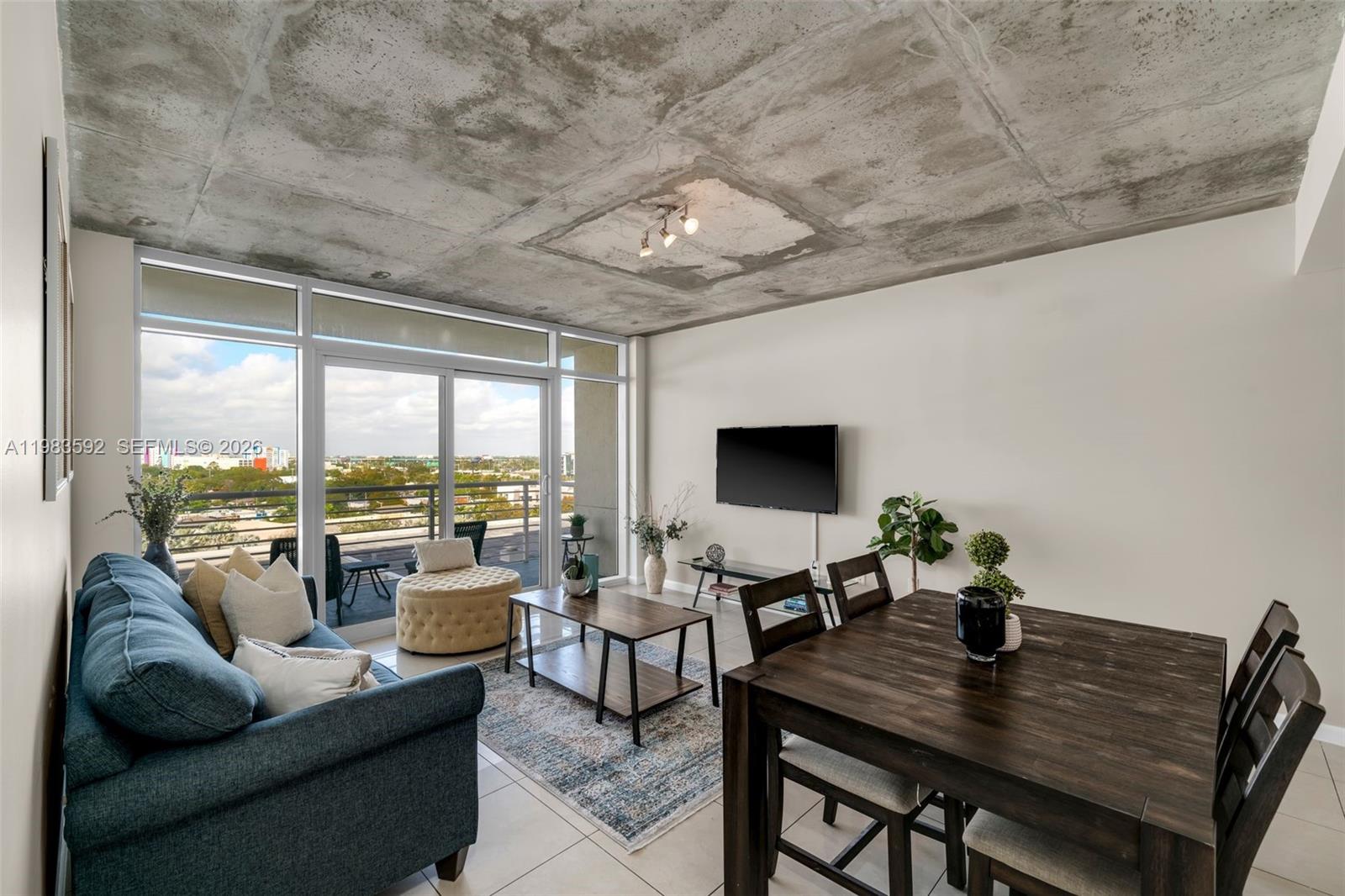 MIDBLOCK MIAMI CONDO - Residential
