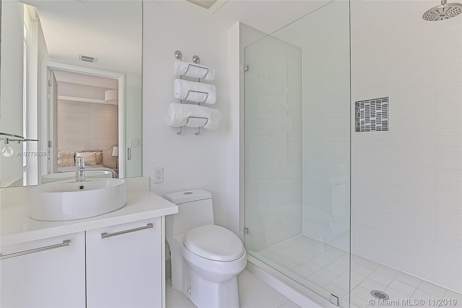 APOGEE BEACH CONDOMINIUM - Residential