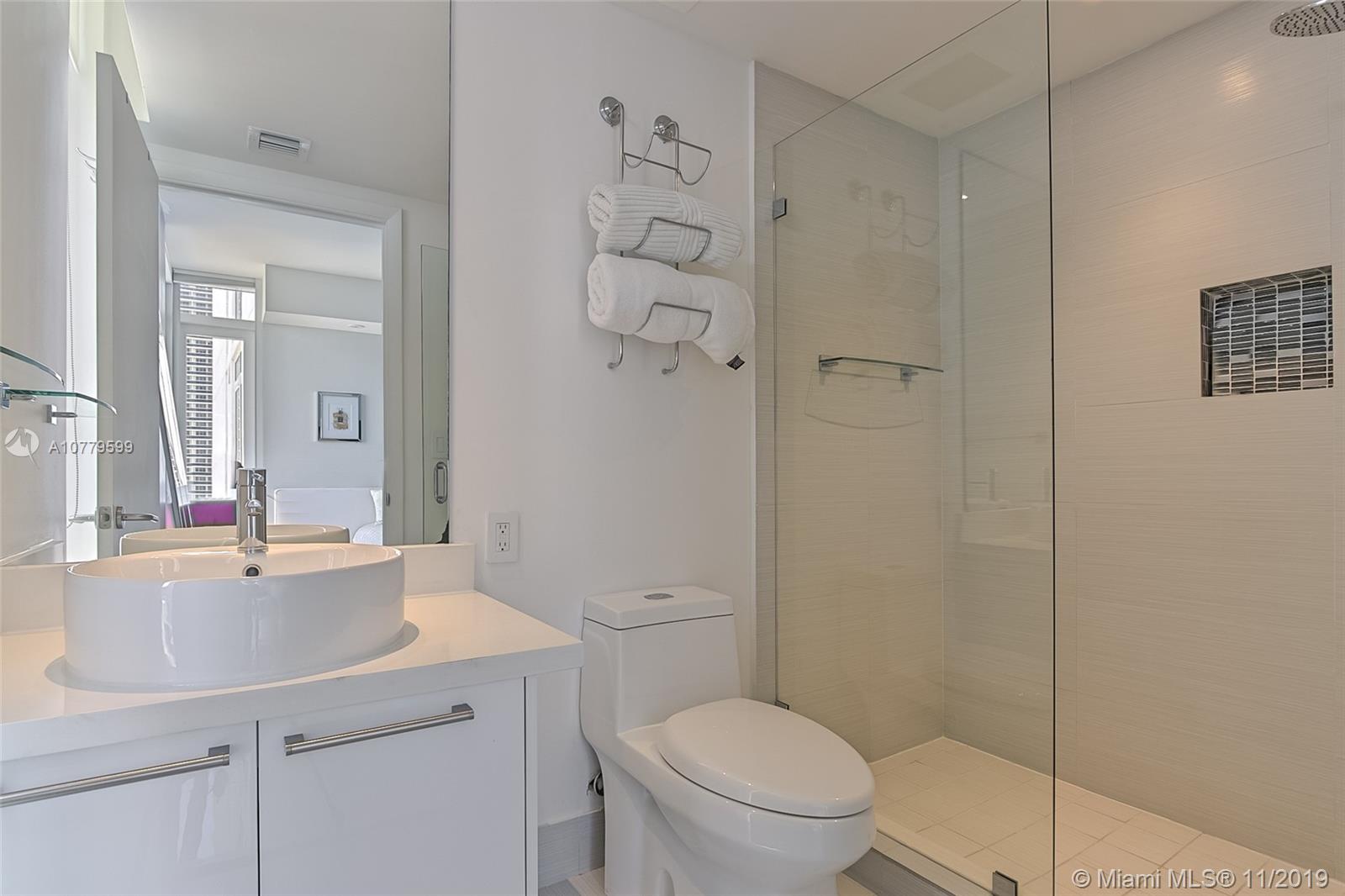 APOGEE BEACH CONDOMINIUM - Residential