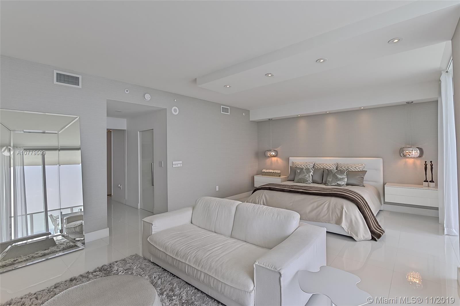 APOGEE BEACH CONDOMINIUM - Residential
