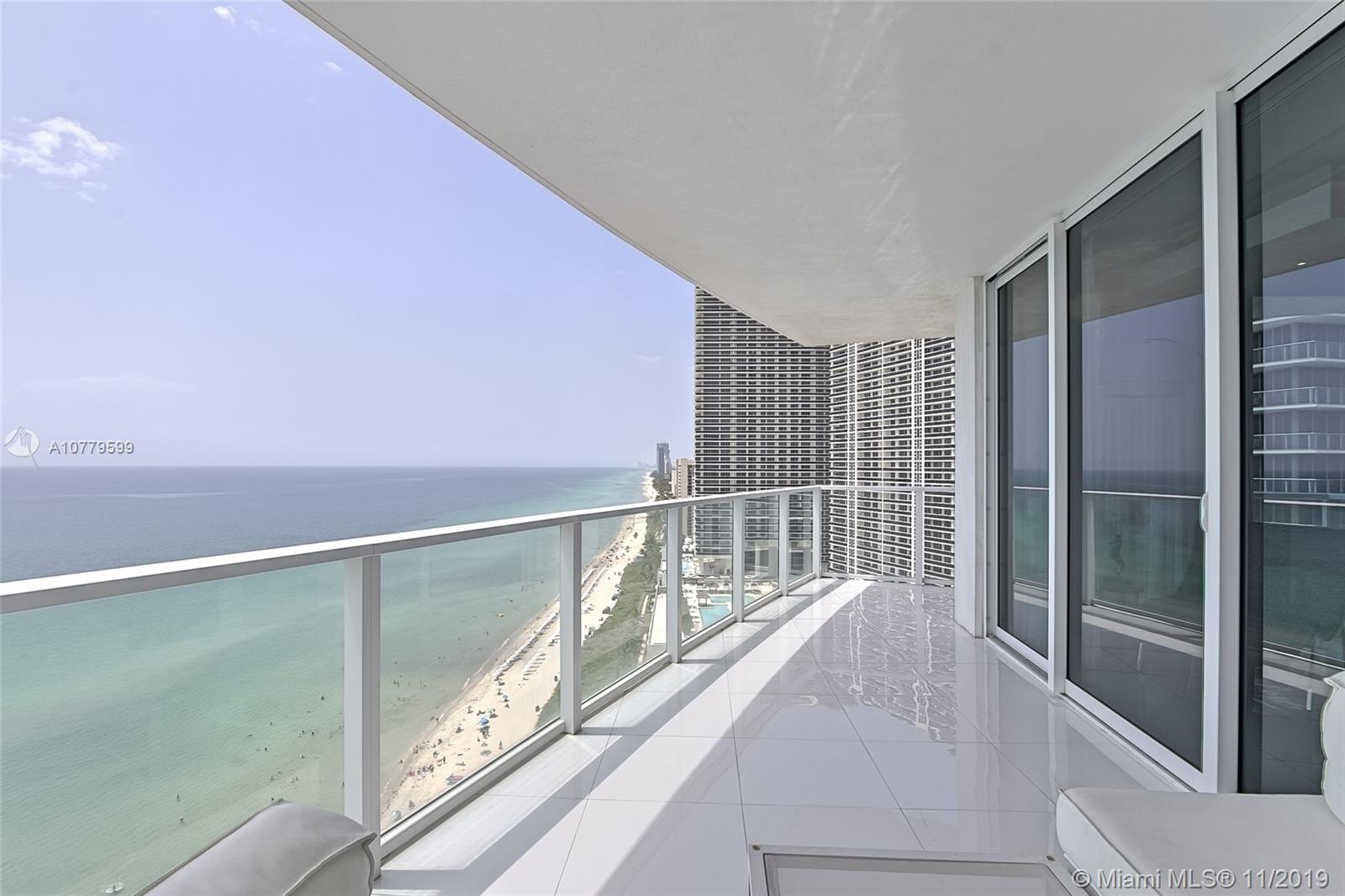APOGEE BEACH CONDOMINIUM - Residential