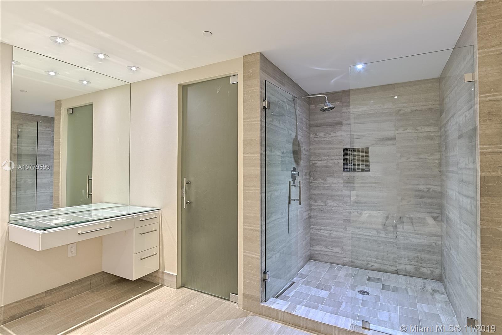 APOGEE BEACH CONDOMINIUM - Residential