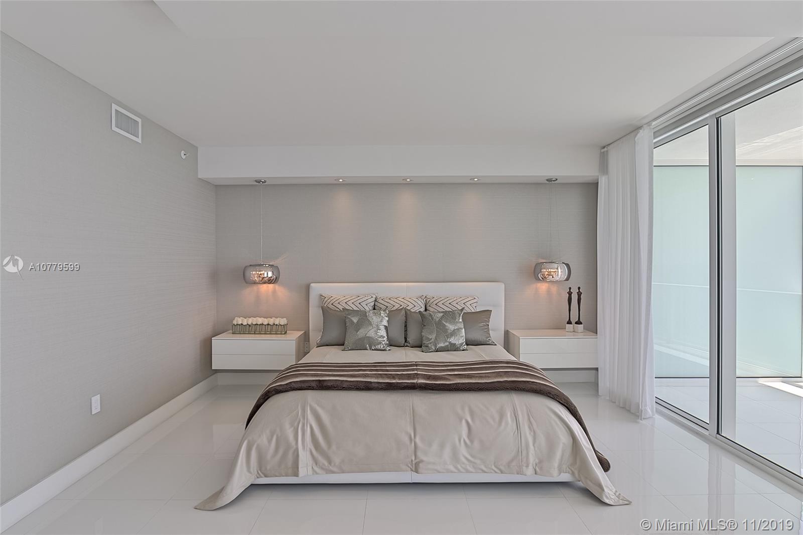 APOGEE BEACH CONDOMINIUM - Residential