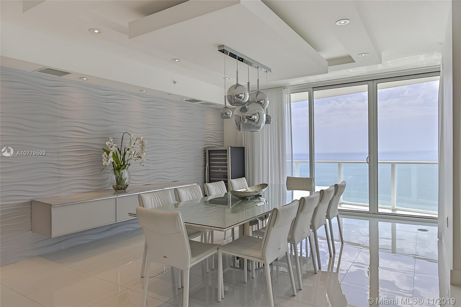 APOGEE BEACH CONDOMINIUM - Residential
