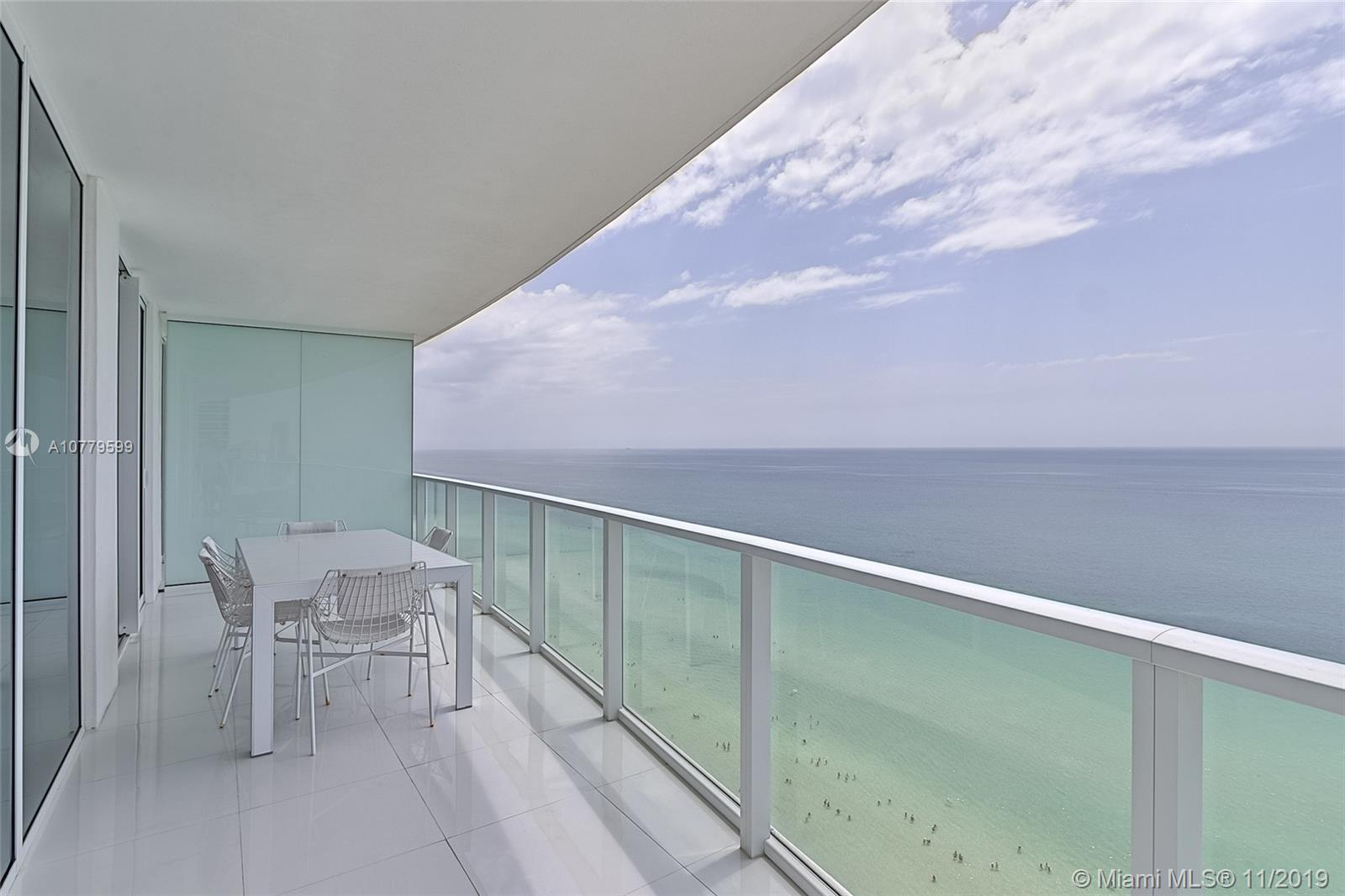 APOGEE BEACH CONDOMINIUM - Residential
