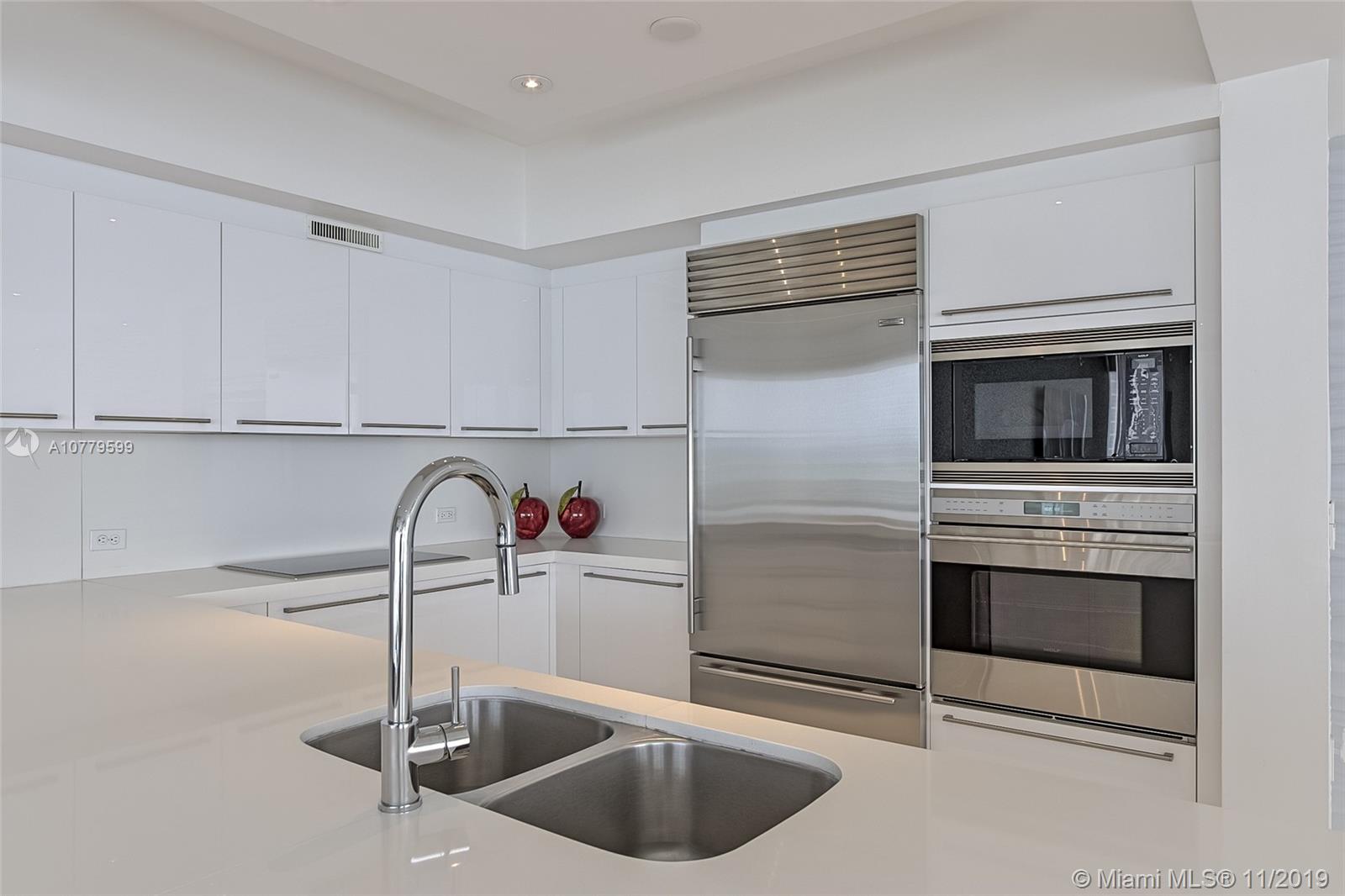 APOGEE BEACH CONDOMINIUM - Residential