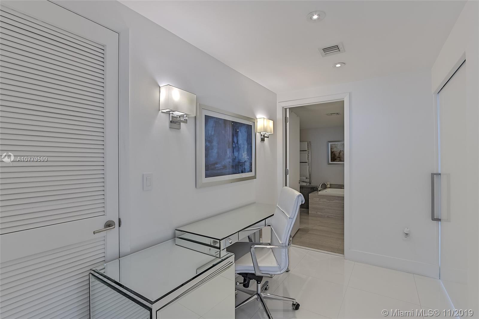 APOGEE BEACH CONDOMINIUM - Residential