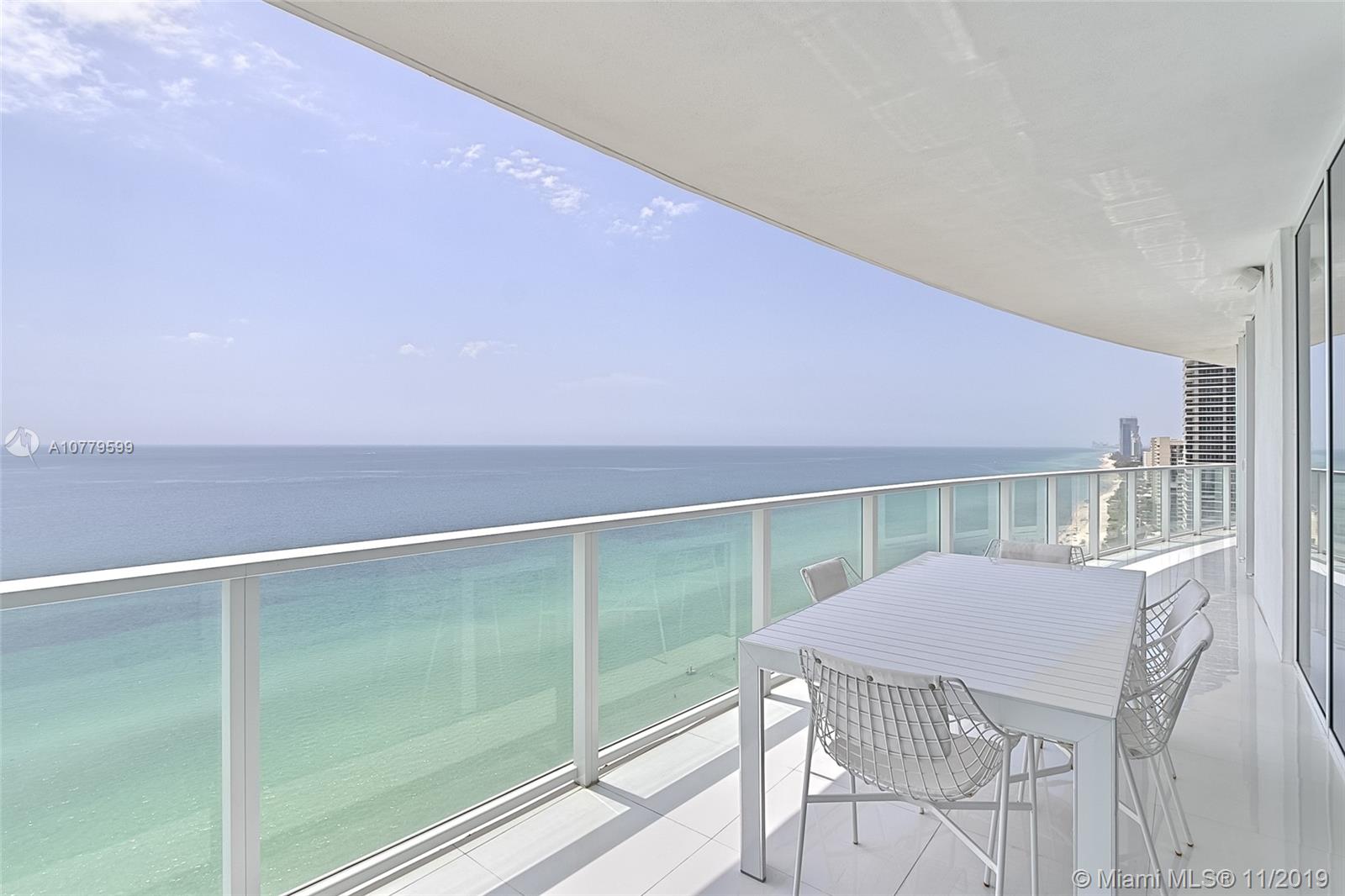 APOGEE BEACH CONDOMINIUM - Residential