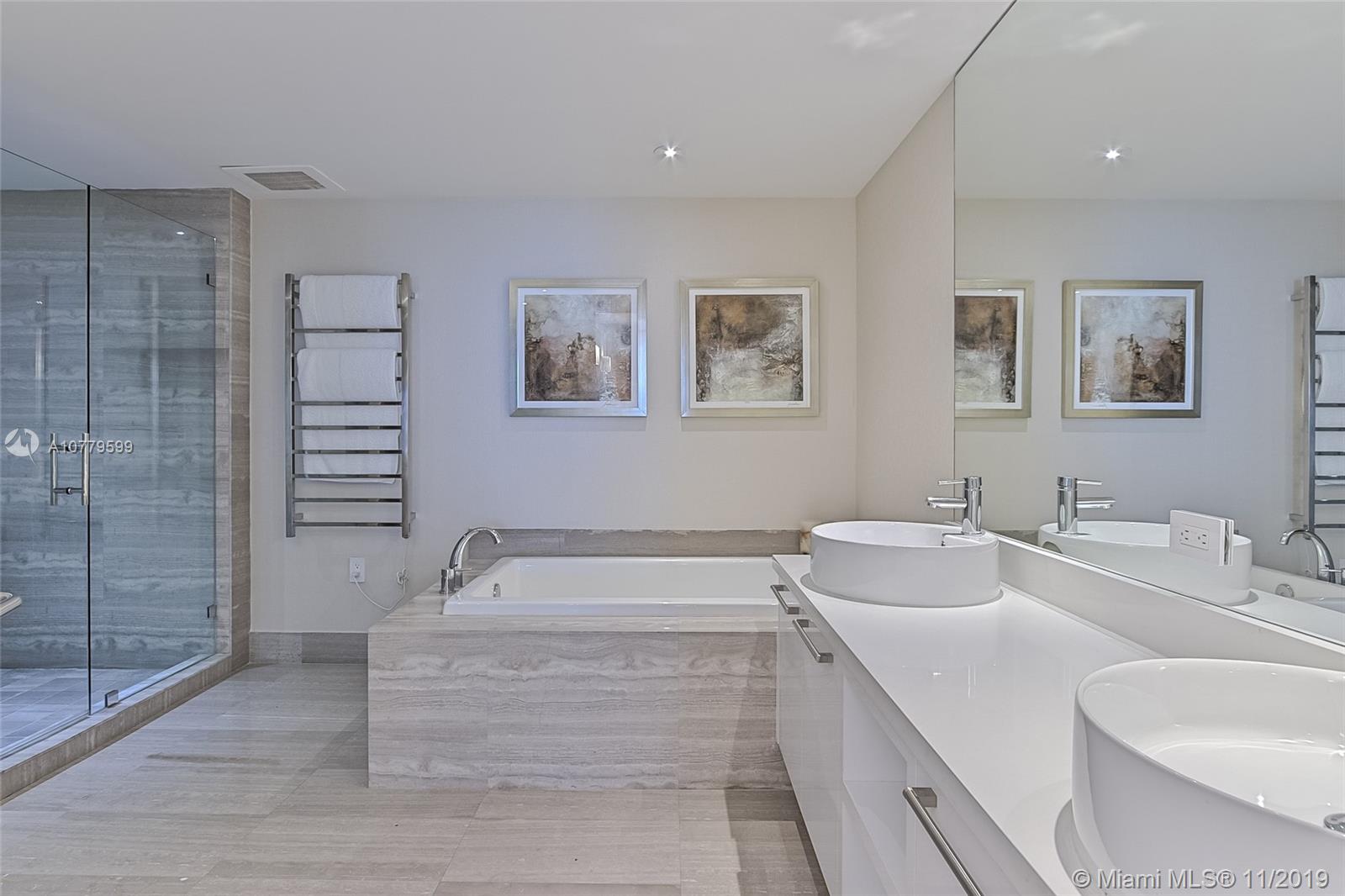 APOGEE BEACH CONDOMINIUM - Residential