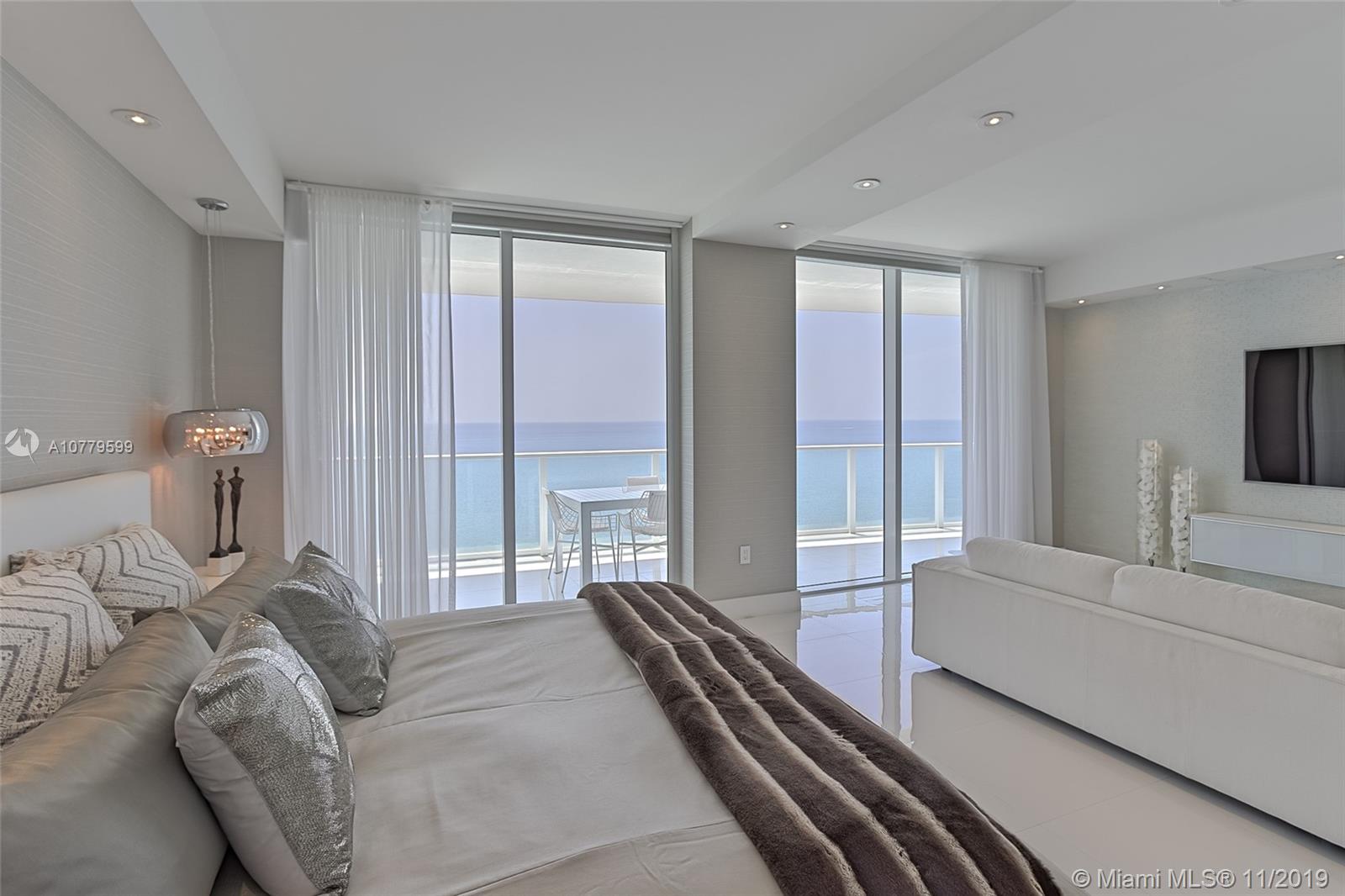 APOGEE BEACH CONDOMINIUM - Residential