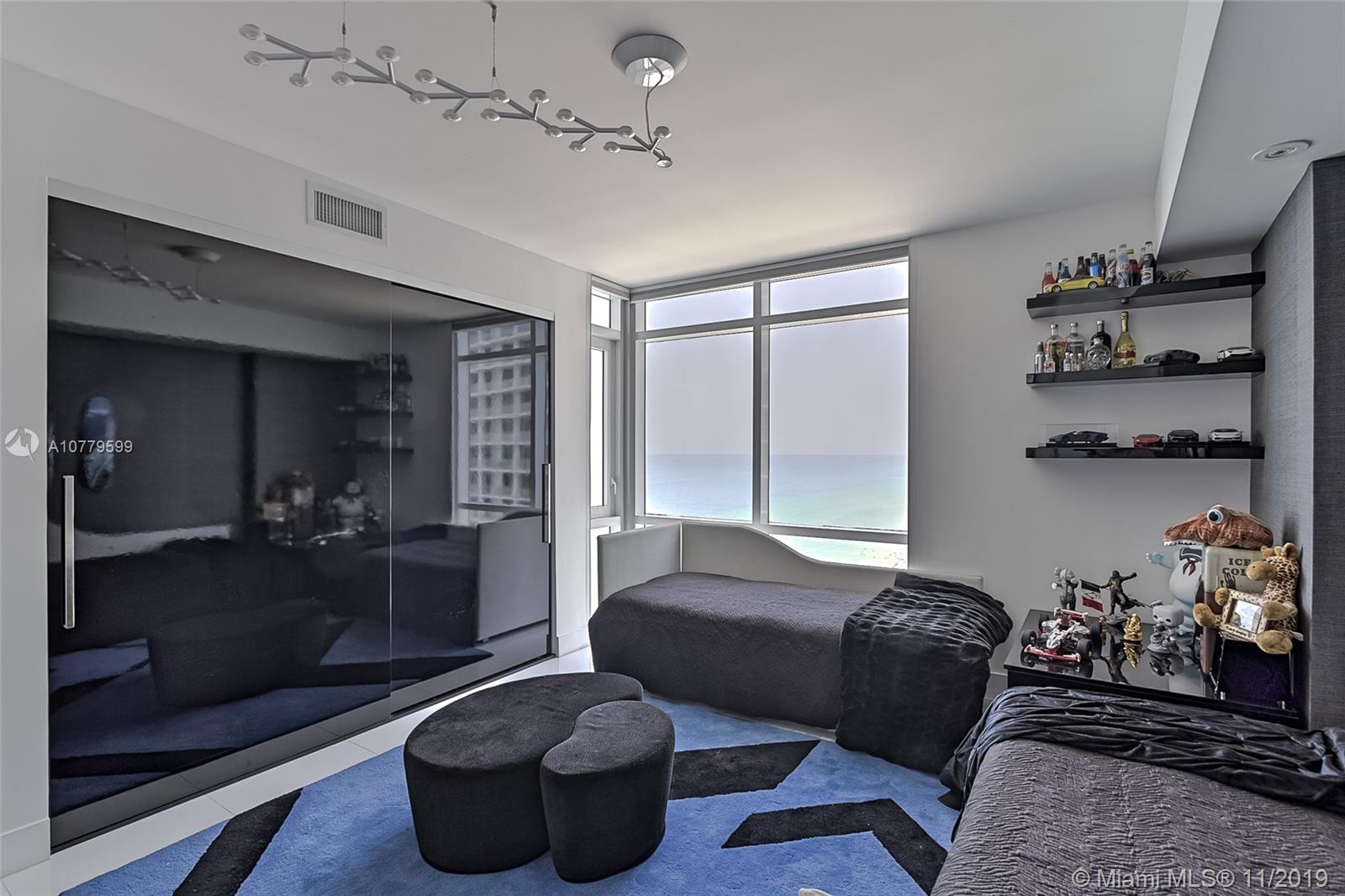 APOGEE BEACH CONDOMINIUM - Residential