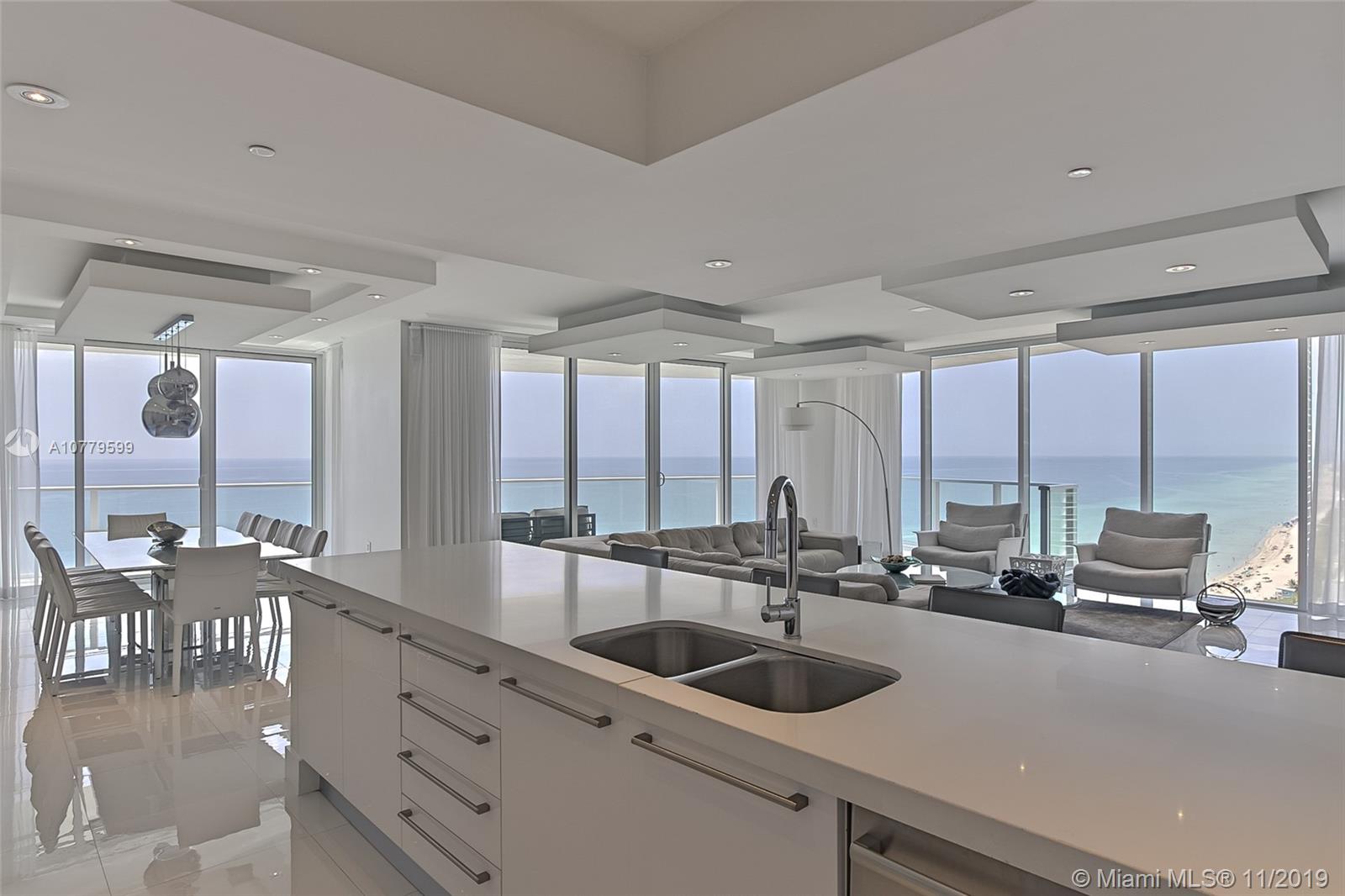APOGEE BEACH CONDOMINIUM - Residential
